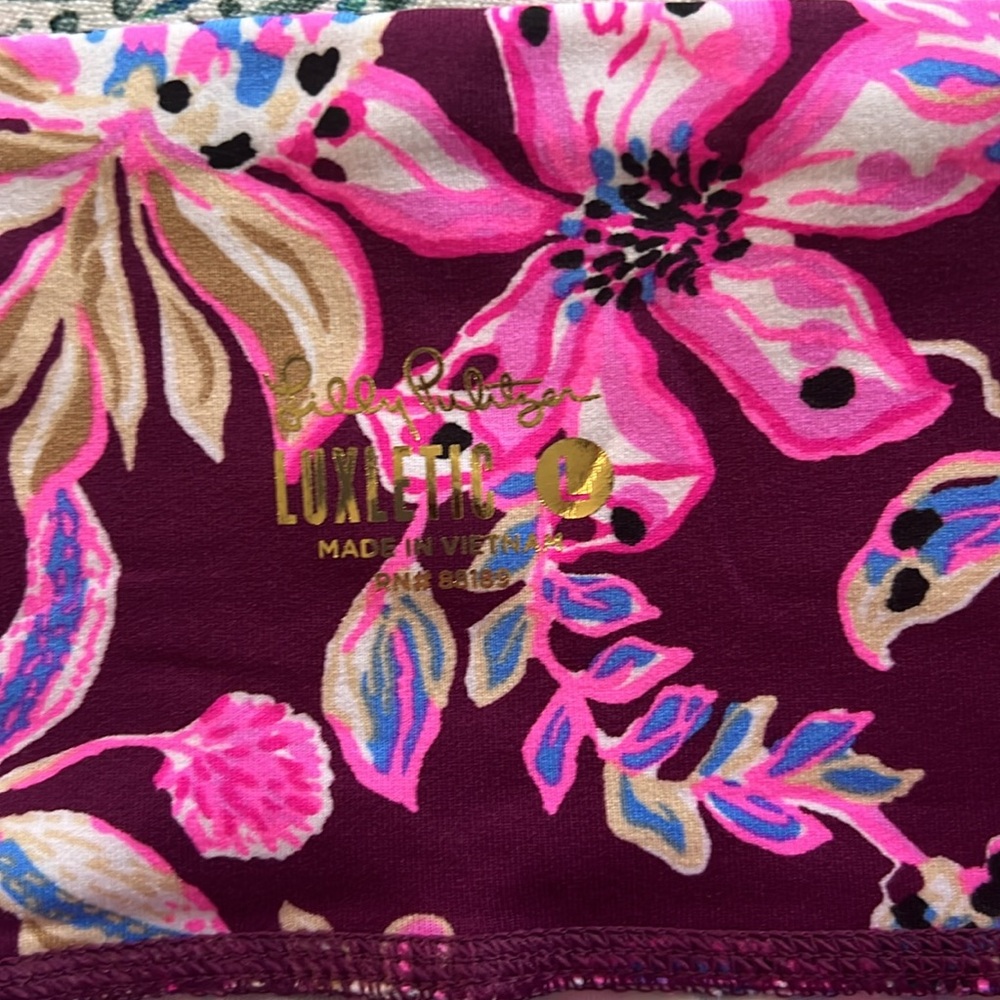 Lilly Pulitzer UPF 50 Luxletic 24" South Beach High Rise Midi Legging, NWT - Picture 6 of 9